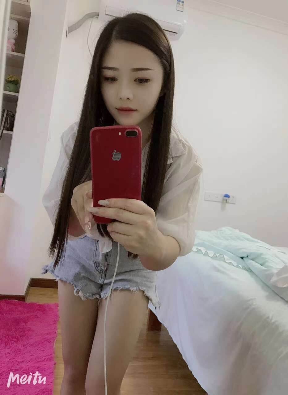 可爱萌萌邻家小妞